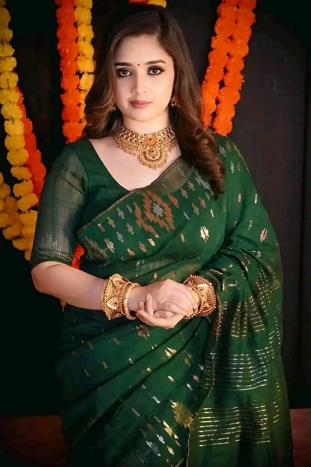 ৬০ কাউন্ট সুতার জামদানি শাড়ির সাথে ব্লাউজ পিছ। DJS-20