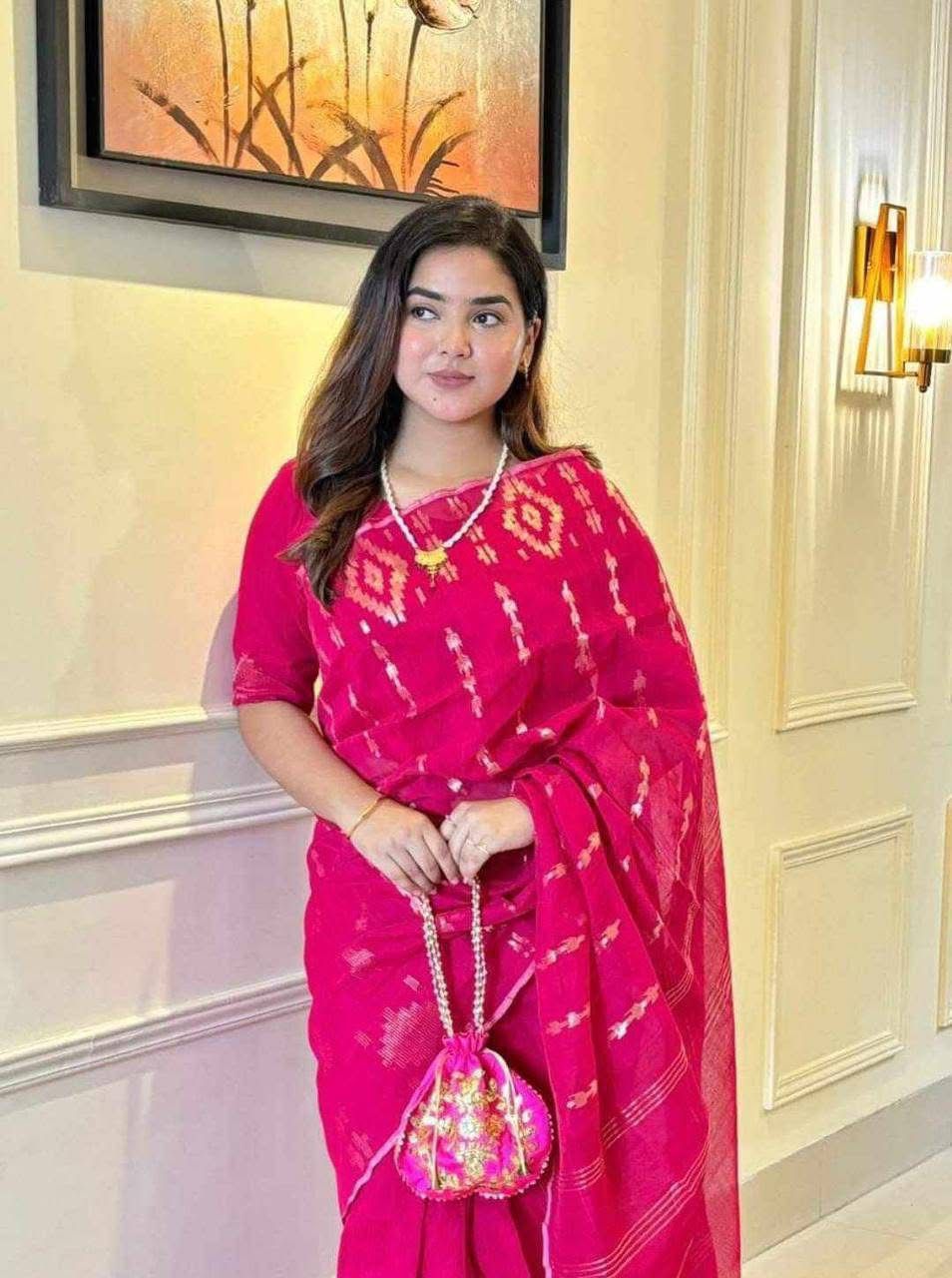 ৬০ কাউন্ট সুতার জামদানি শাড়ির সাথে ব্লাউজ পিছ। DJS-01