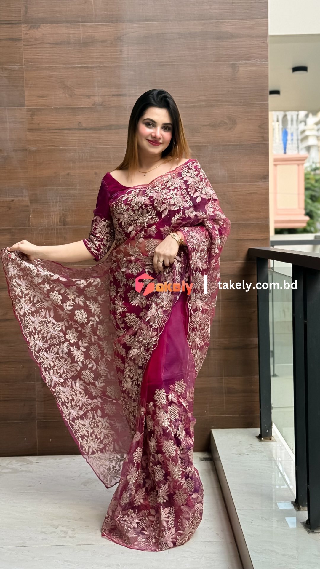 এক্সক্লুসিভ অর্গানজা পার্টি শাড়ি। EMB-108