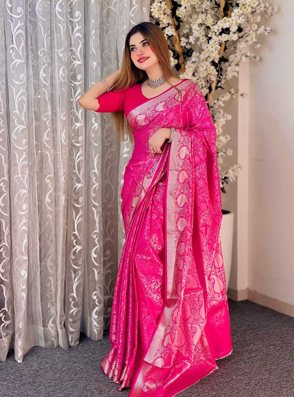 প্রিমিয়াম সিল্ক কাতান শাড়ি ব্লাউজ পিস সহ। PKS-04