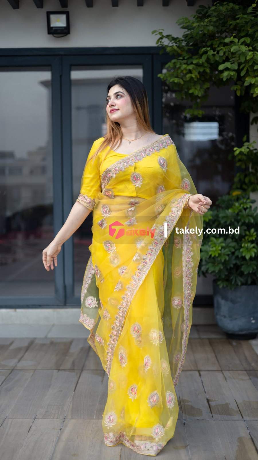 এক্সক্লুসিভ অর্গানজা পার্টি শাড়ি। EMB-109