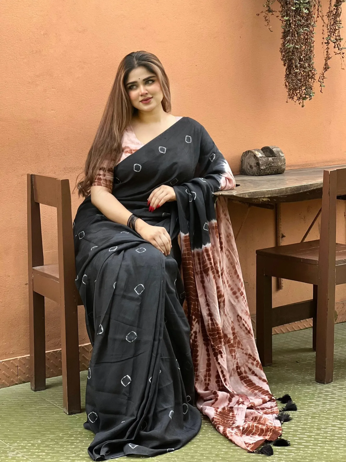 New batik design printed Saree with blouse piece